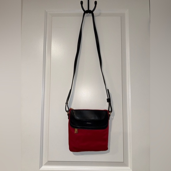 Furla Crossbody Bag NWOT - Picture 3 of 7